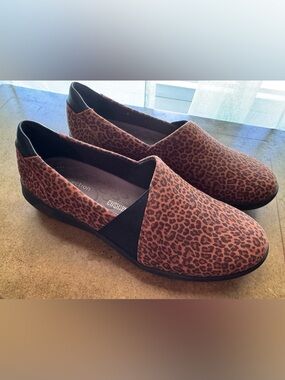 Clarks Collection Animal Print Slip On Shoes - Size 7-1/2M - NWOT